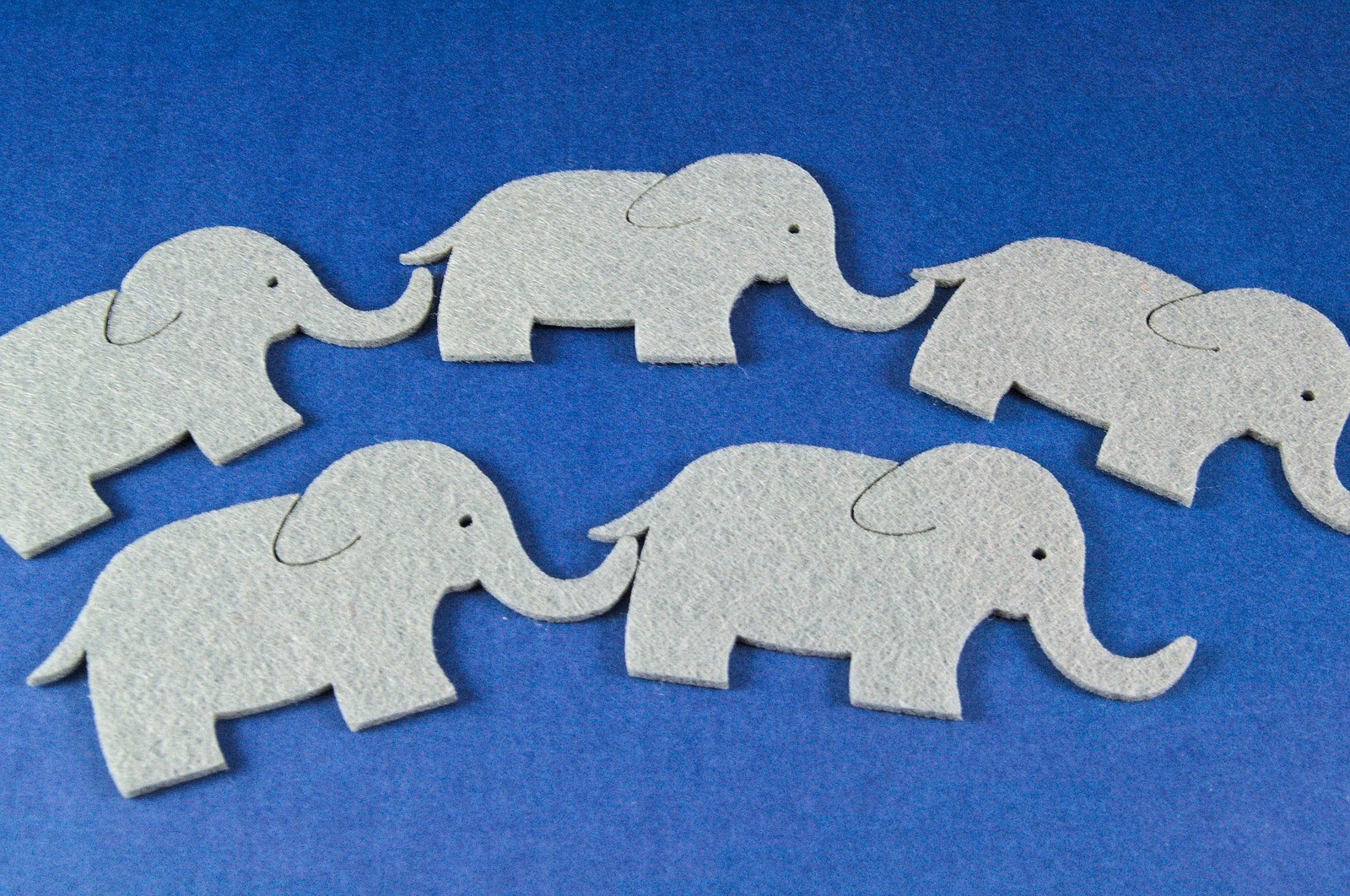 Un elefant se legăna...